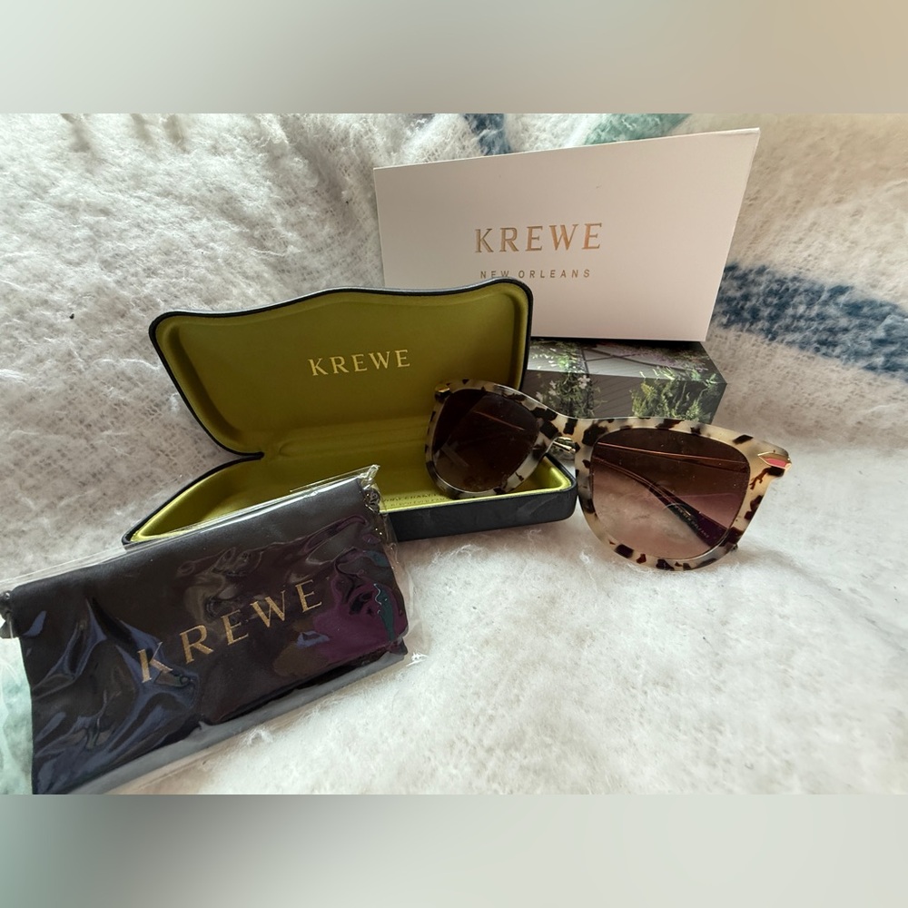 KREWE Simone Sunglasses in Oyster
